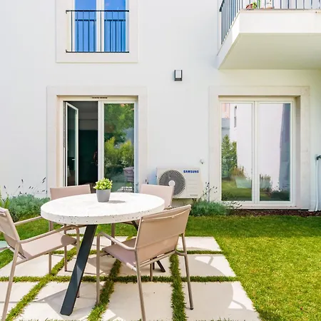 Campo De Ourique Deluxe Mid-term *
