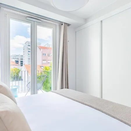 Campo De Ourique Deluxe Mid-term * Lisbon