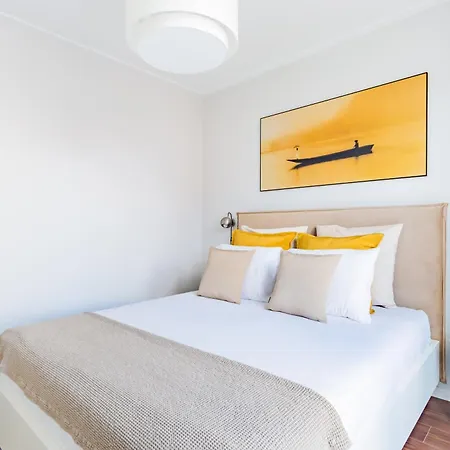 Apartment Campo De Ourique Deluxe Mid-term Lisbon